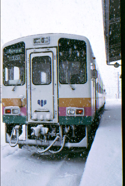 山形鉄道YR-880 002