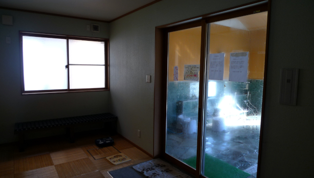 新館の男湯脱衣所