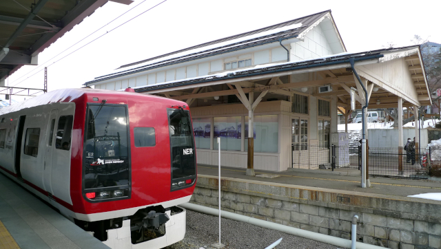 湯田中駅とスノーモンキー