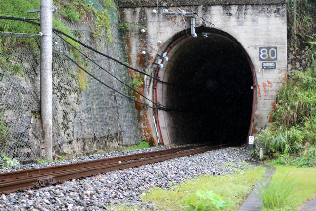 平岡側にあるトンネルが豊橋から80個目である